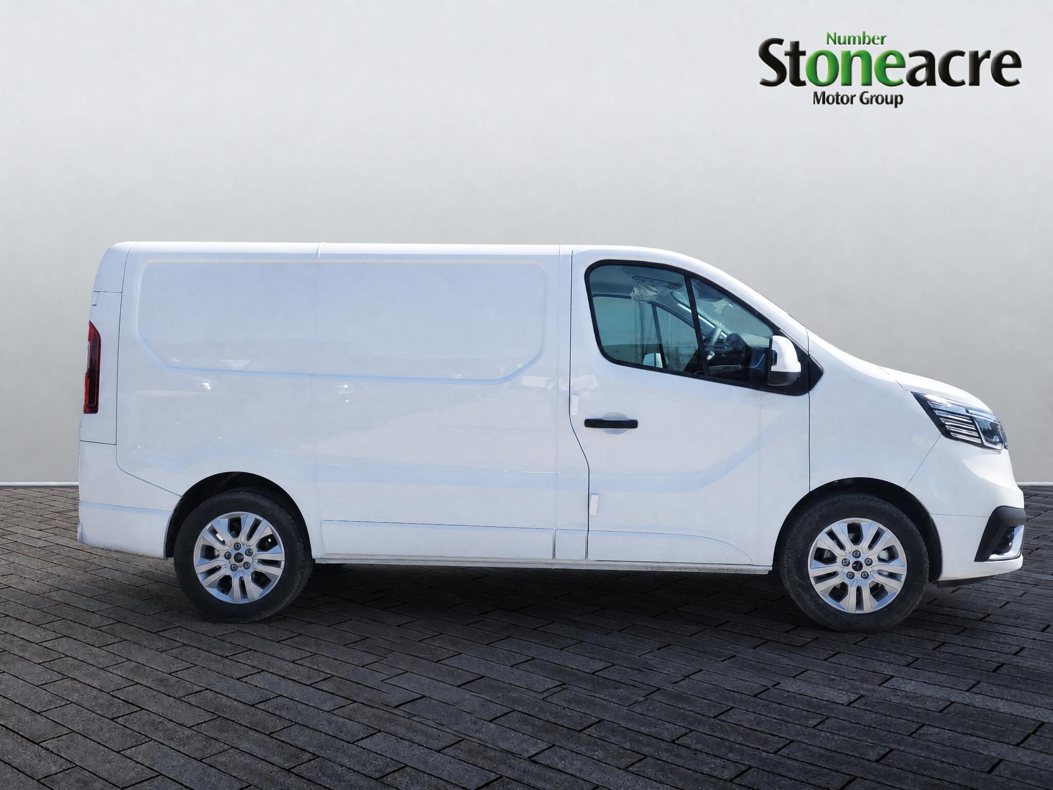 Main listing image - Renault Trafic
