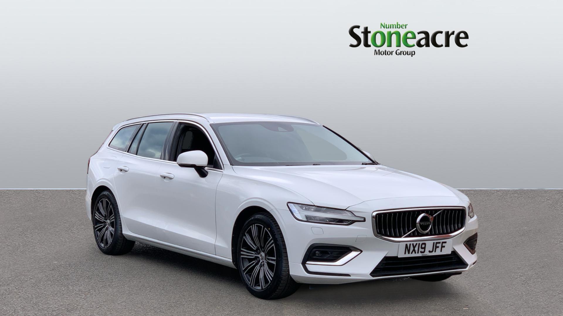 Main listing image - Volvo V60