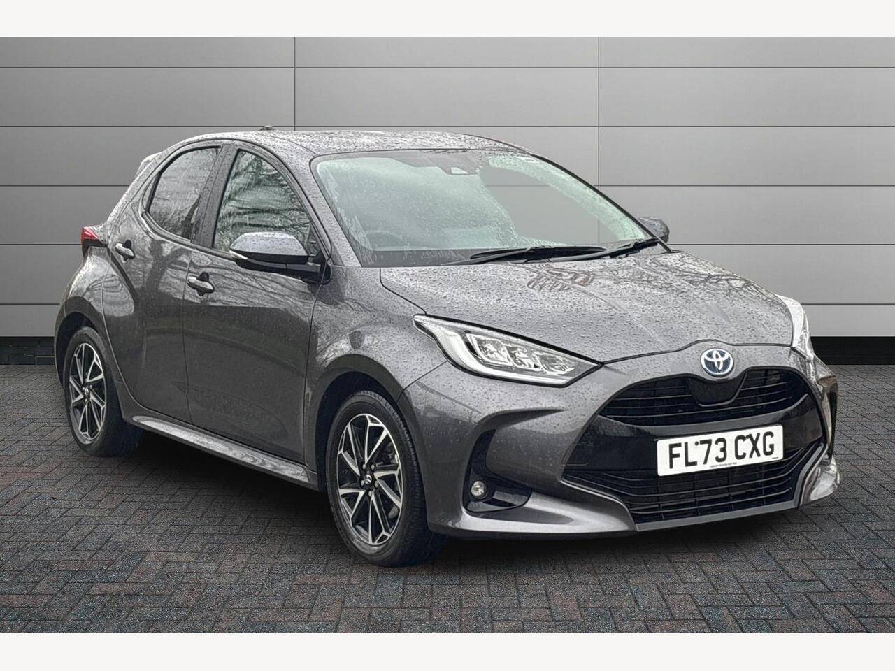Main listing image - Toyota Yaris