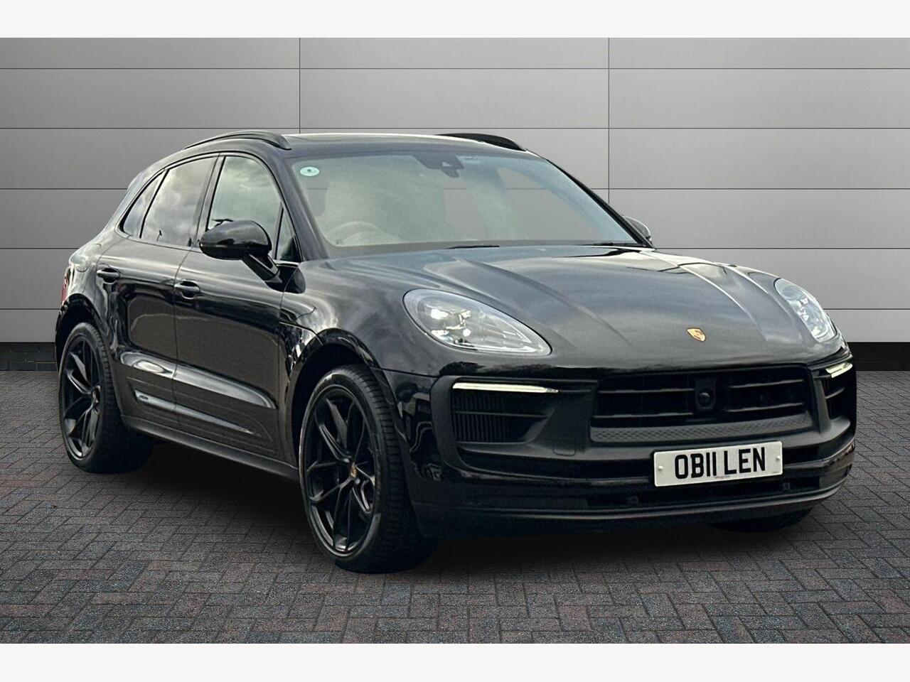 Main listing image - Porsche Macan