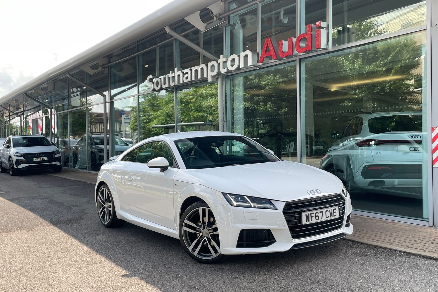Main listing image - Audi TT