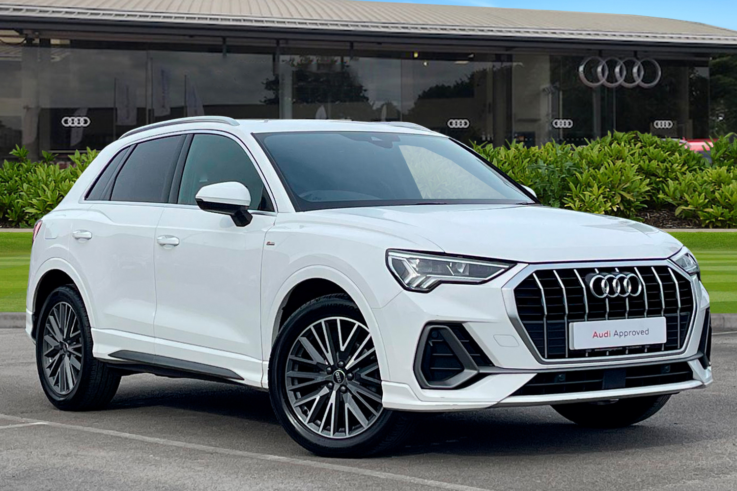 Main listing image - Audi Q3