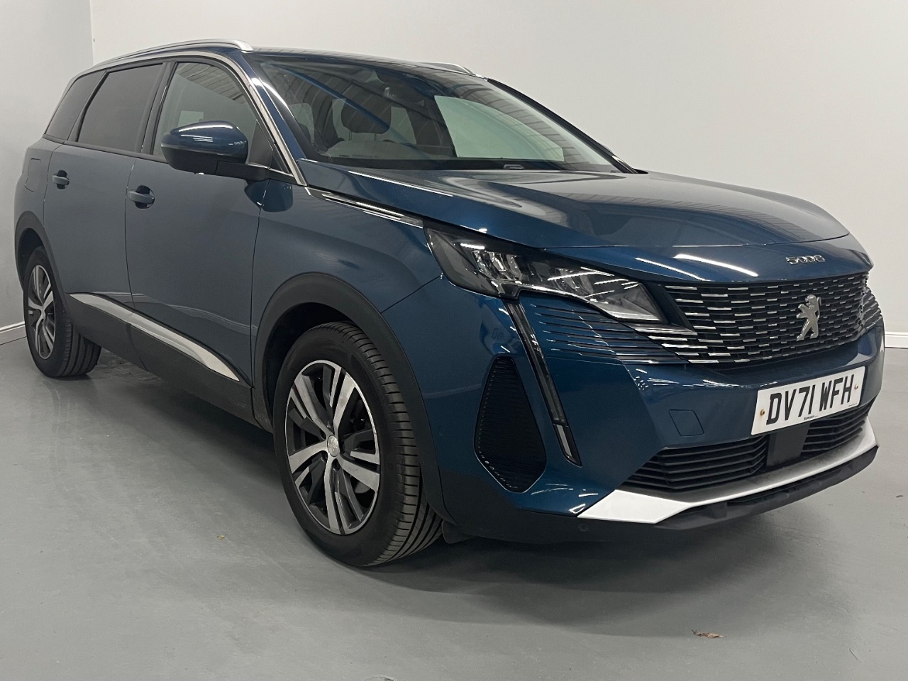 Main listing image - Peugeot 5008