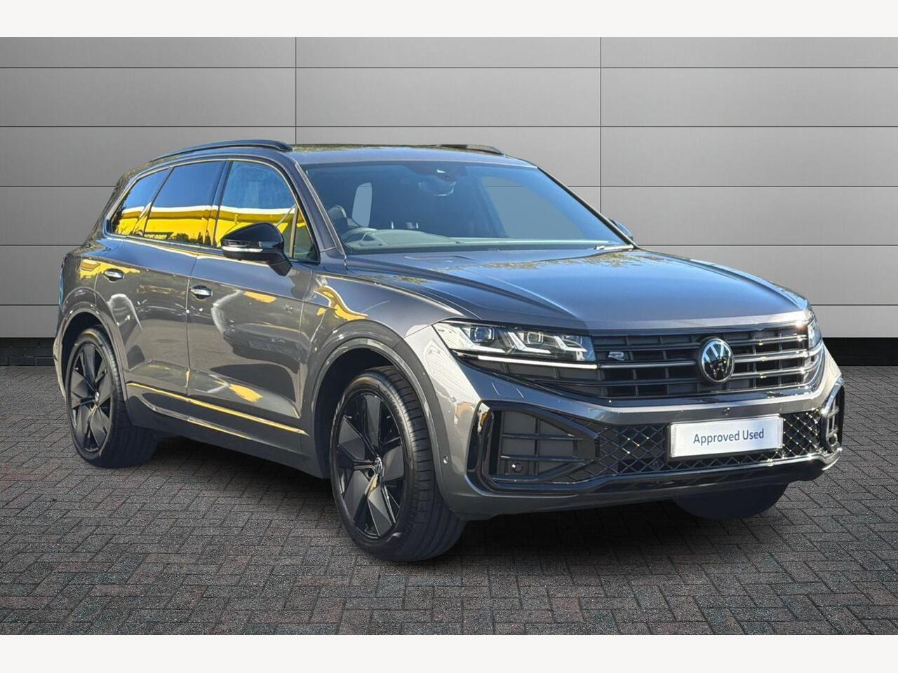 Main listing image - Volkswagen Touareg