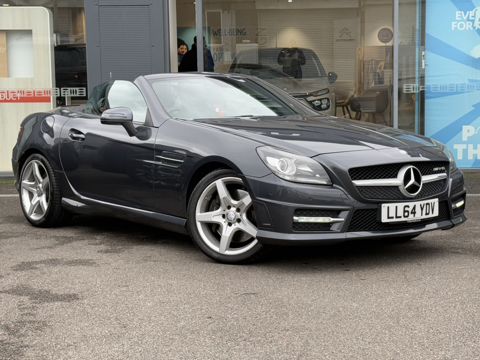 Main listing image - Mercedes-Benz SLK