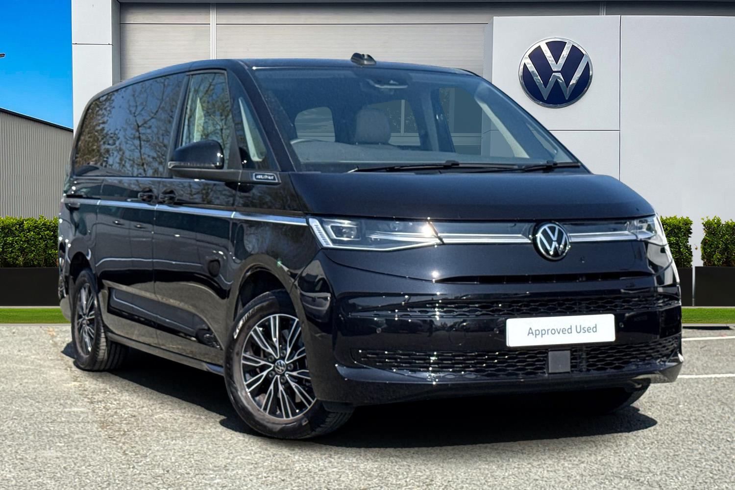 Main listing image - Volkswagen Multivan