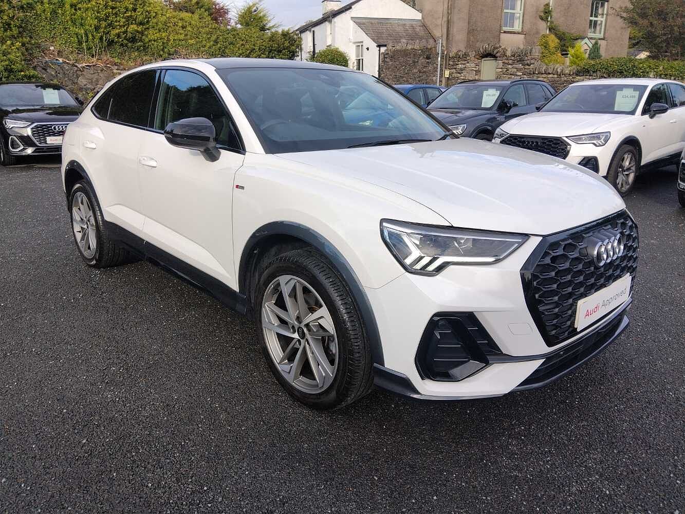 Main listing image - Audi Q3