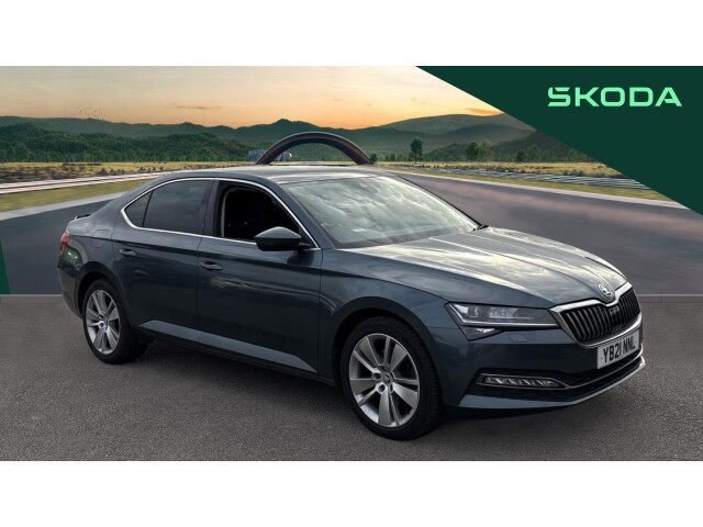 Main listing image - Skoda Superb