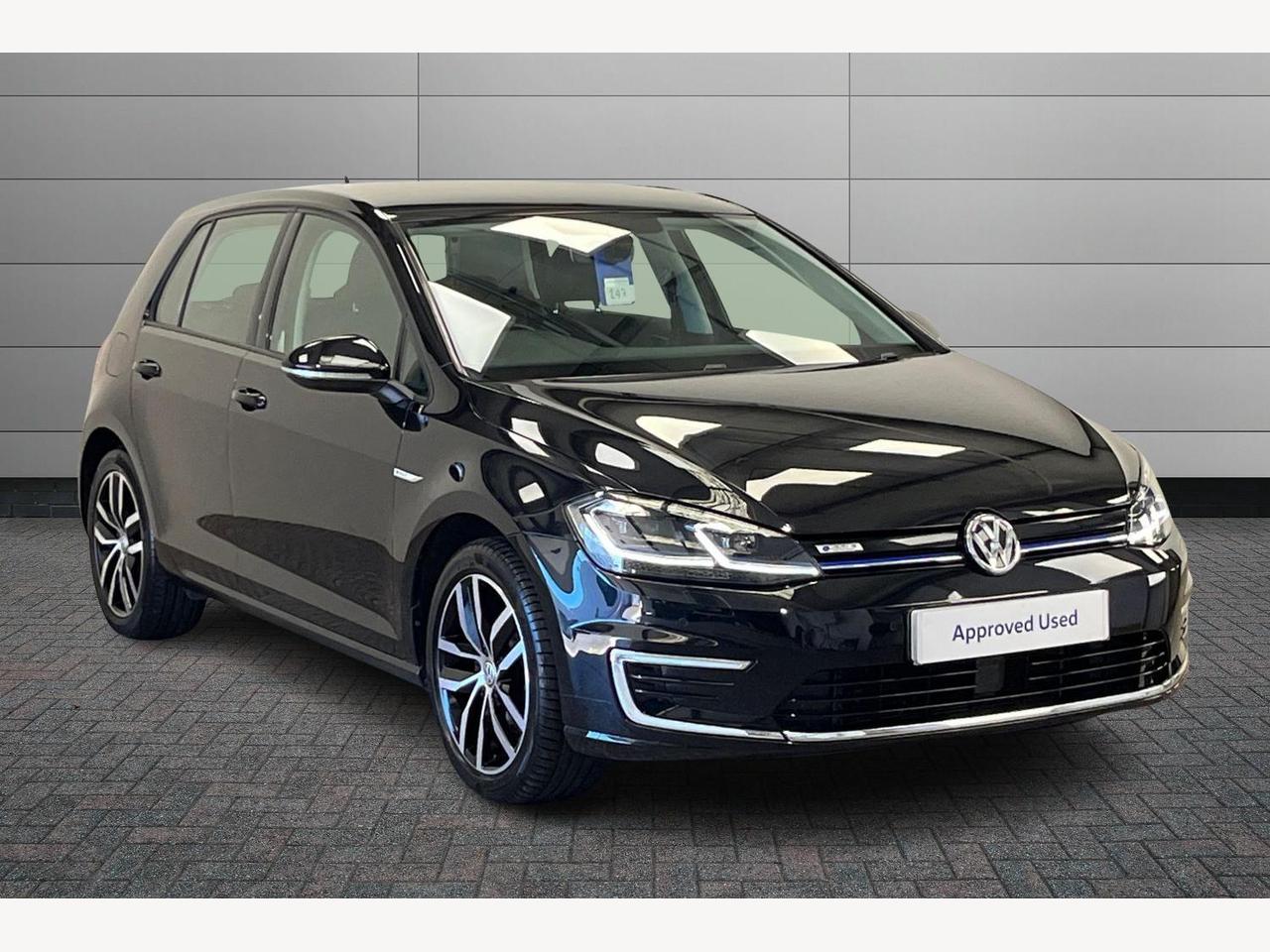 Main listing image - Volkswagen e-Golf