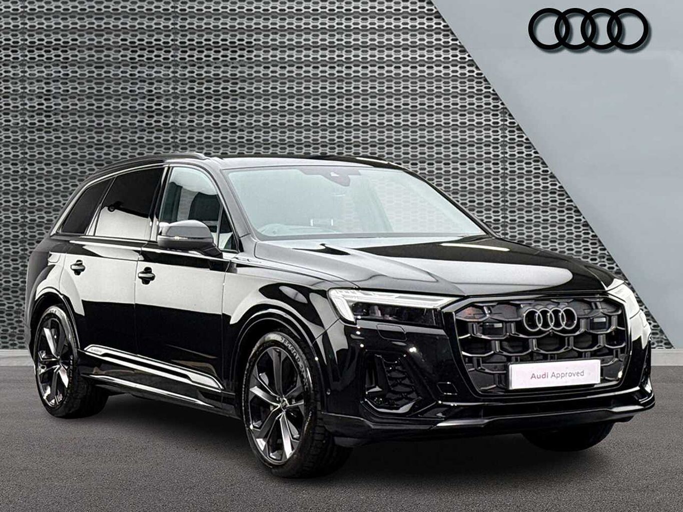 Main listing image - Audi Q7