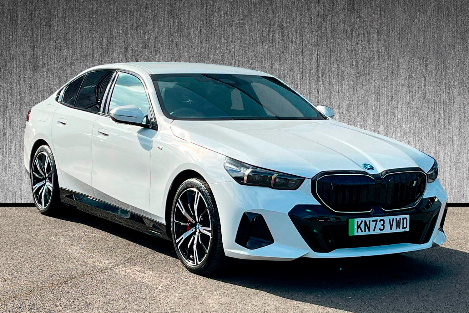 Main listing image - BMW i5