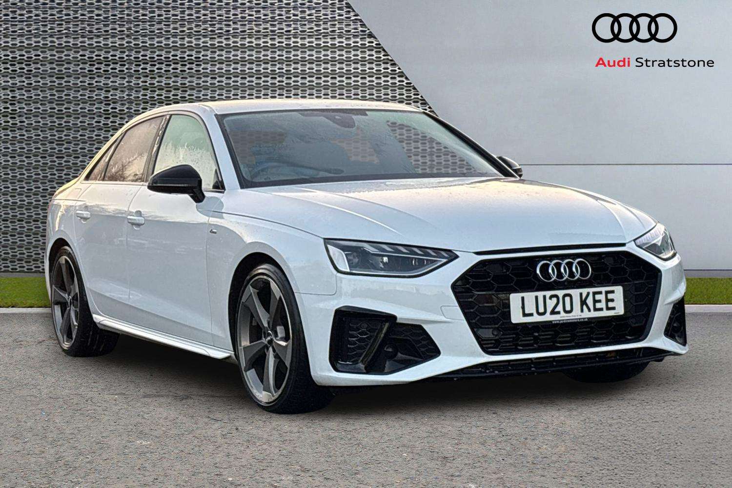 Main listing image - Audi A4