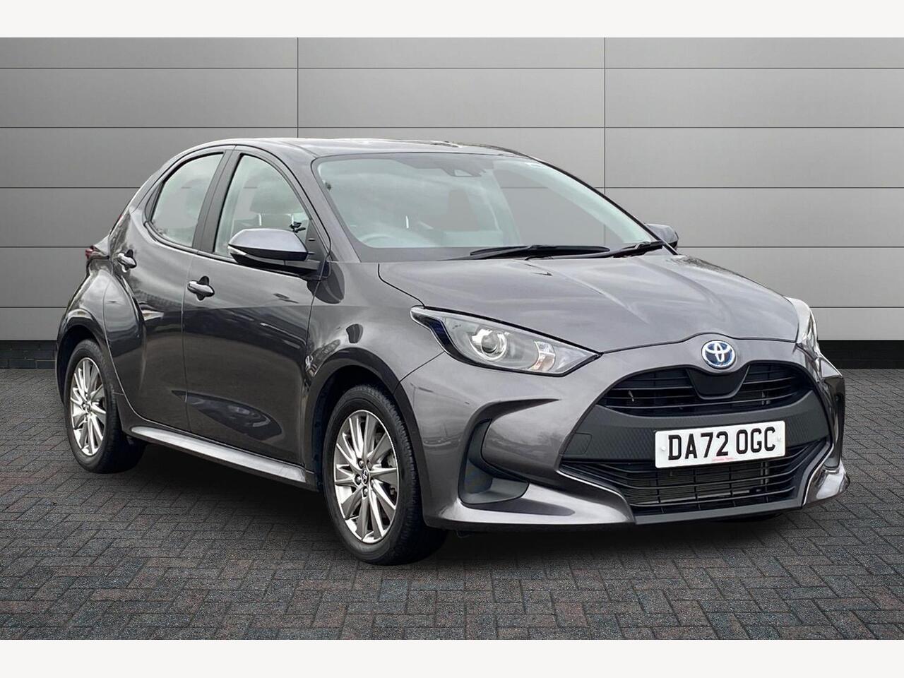 Main listing image - Toyota Yaris