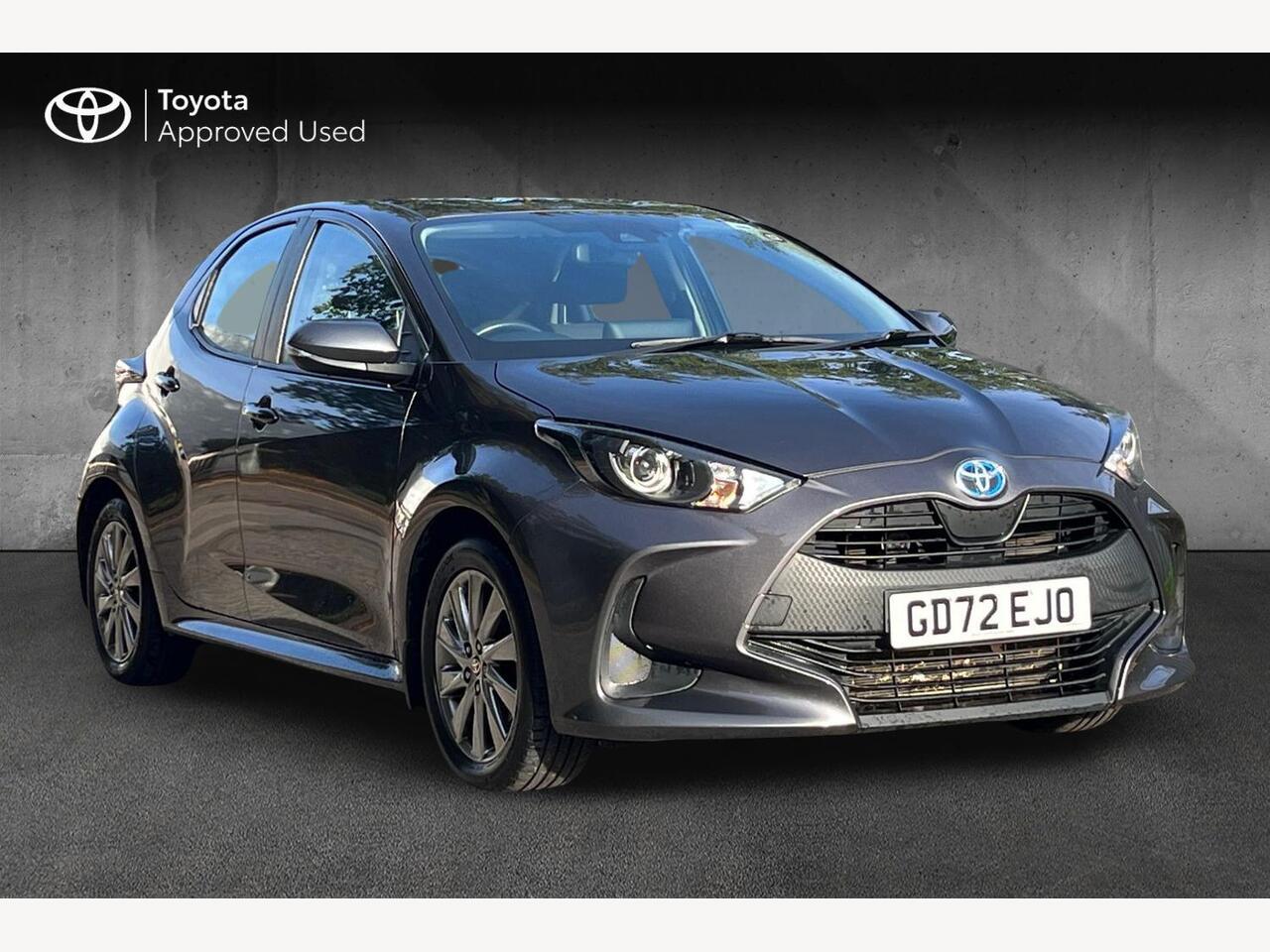 Main listing image - Toyota Yaris