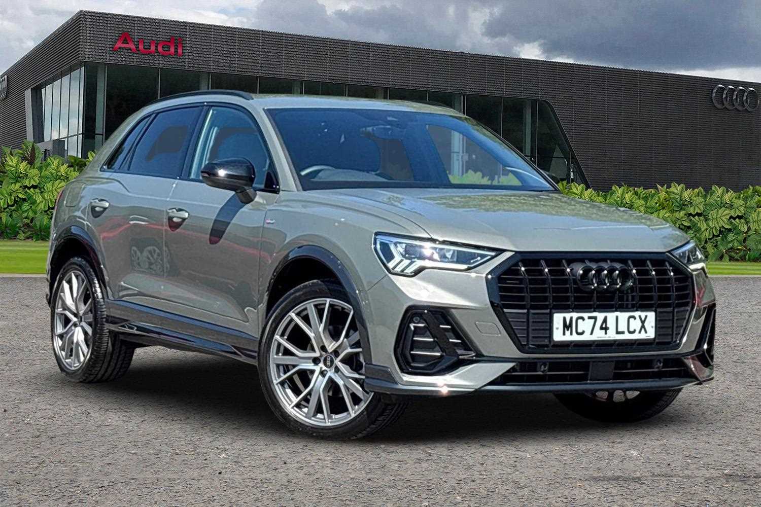 Main listing image - Audi Q3