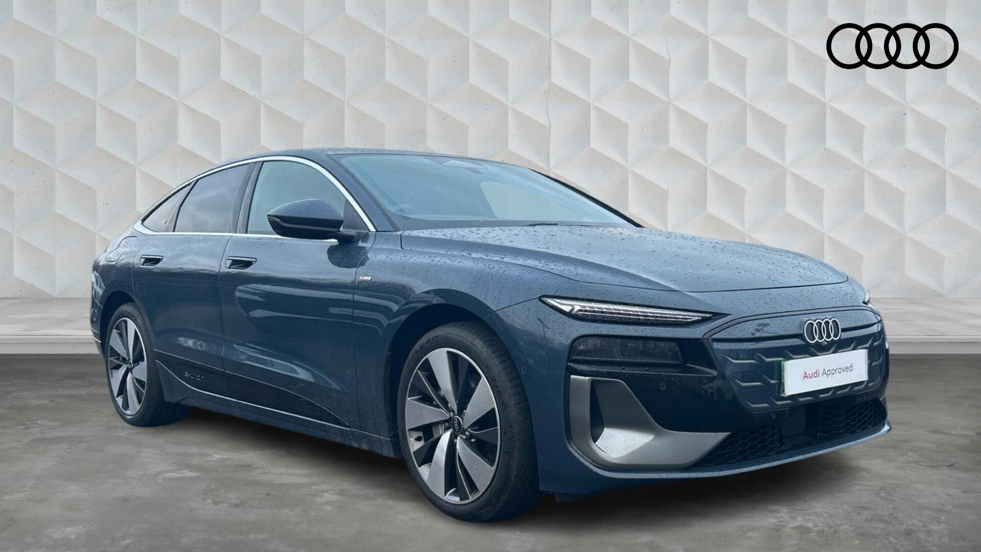 Main listing image - Audi A6