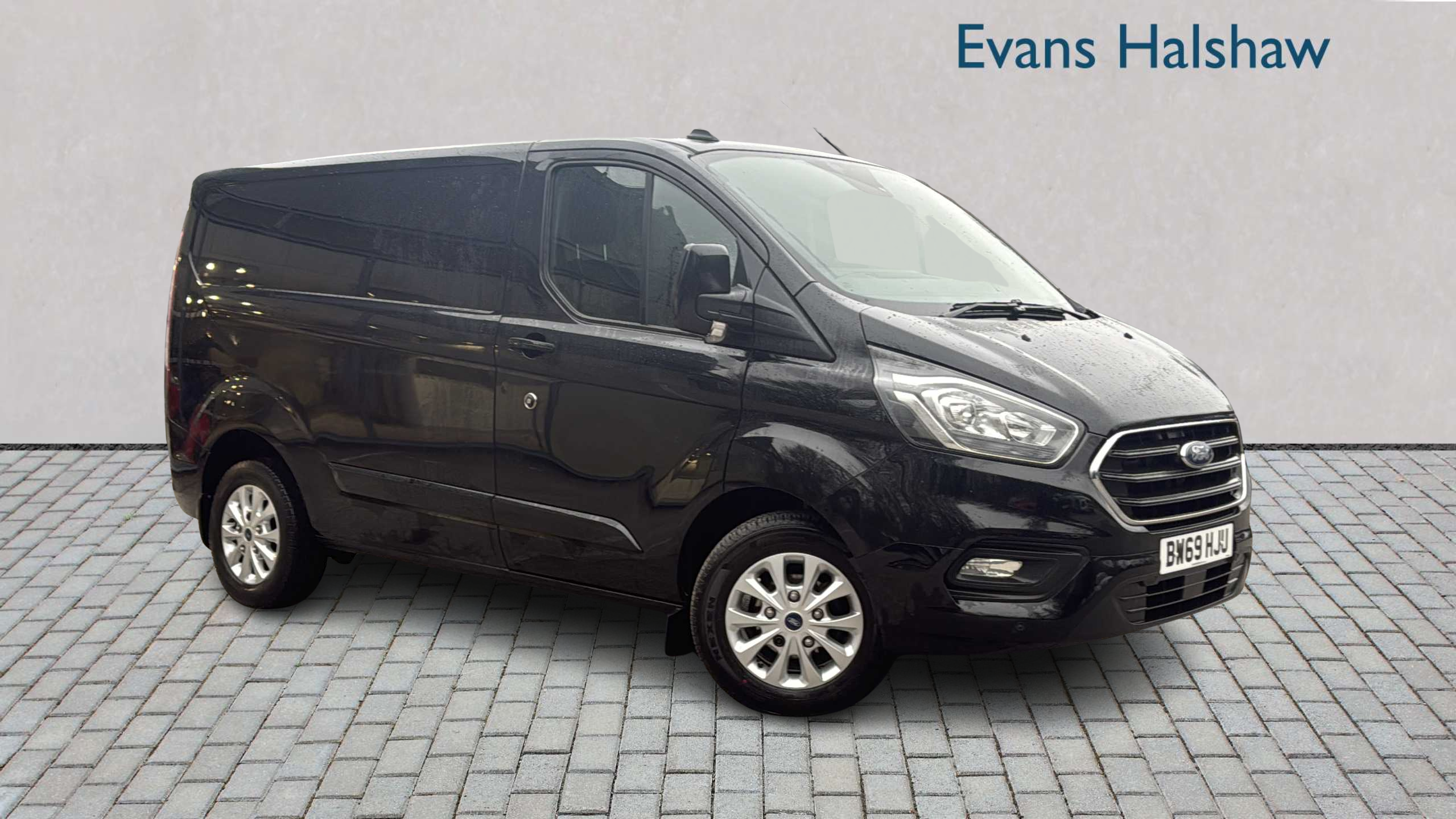 Main listing image - Ford Transit Custom
