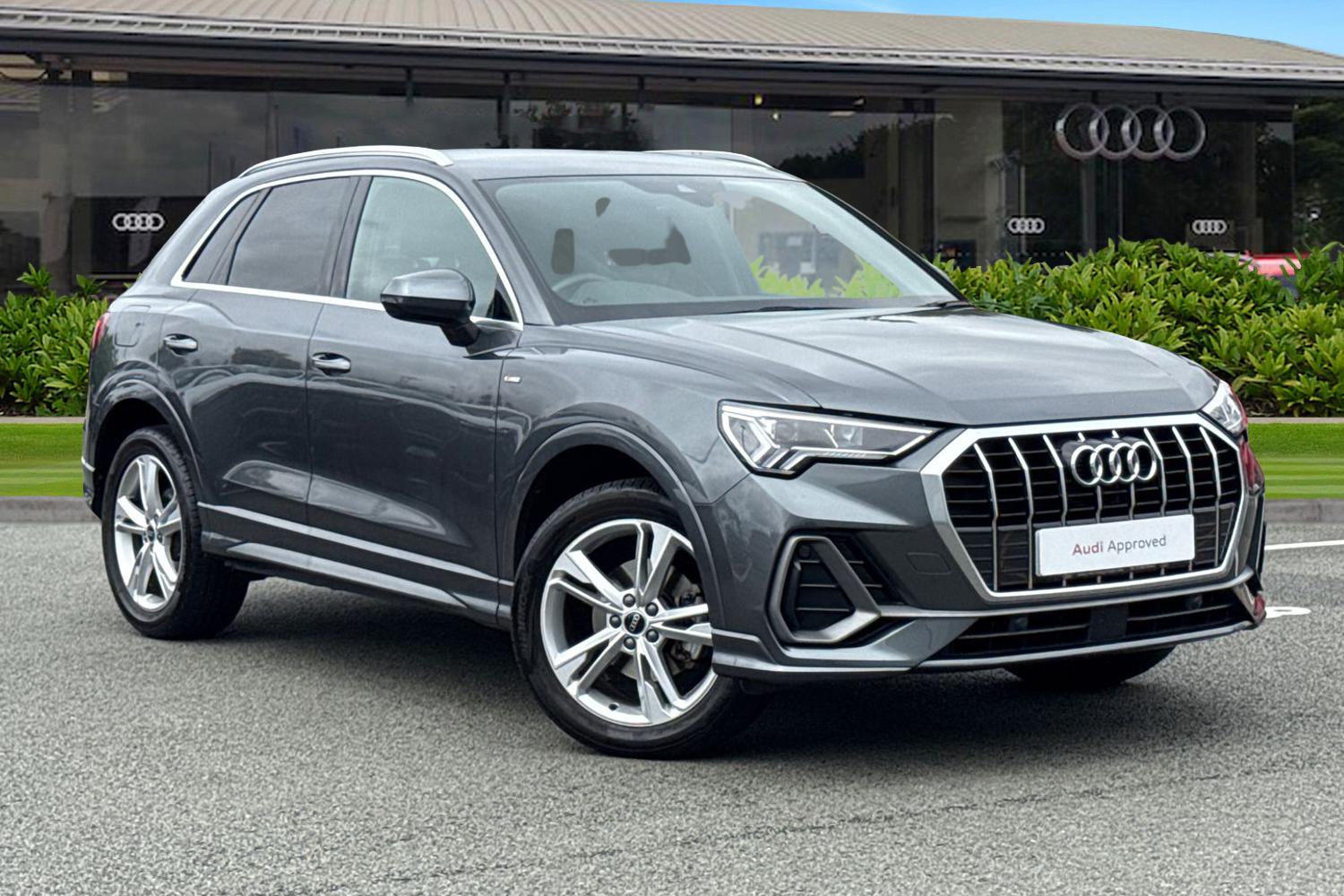 Main listing image - Audi Q3