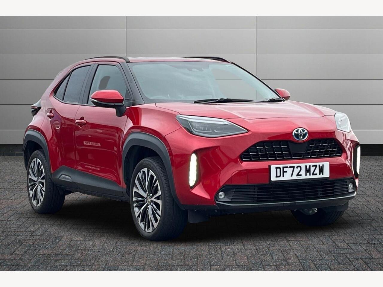 Main listing image - Toyota Yaris Cross