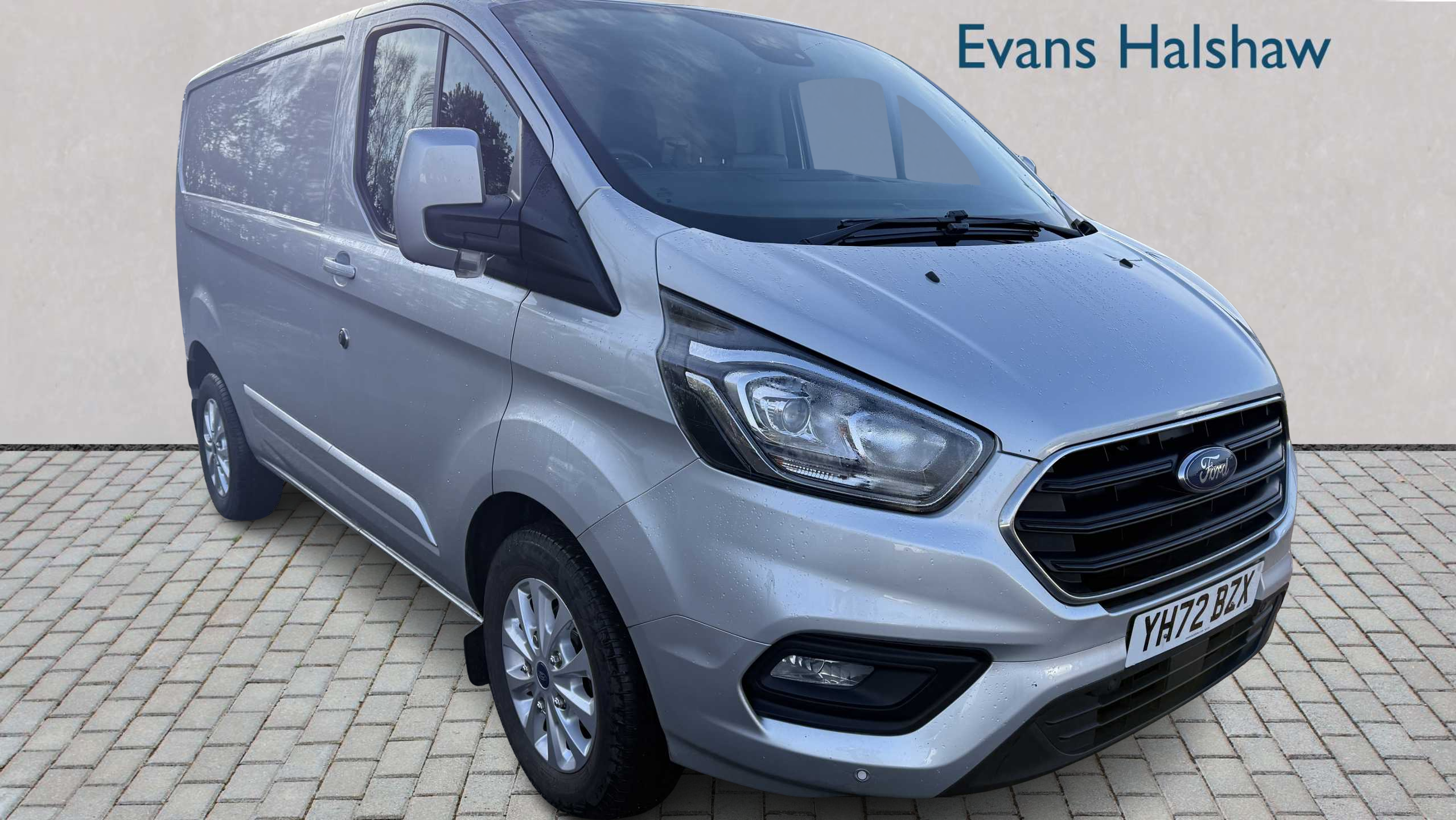 Main listing image - Ford Transit Custom