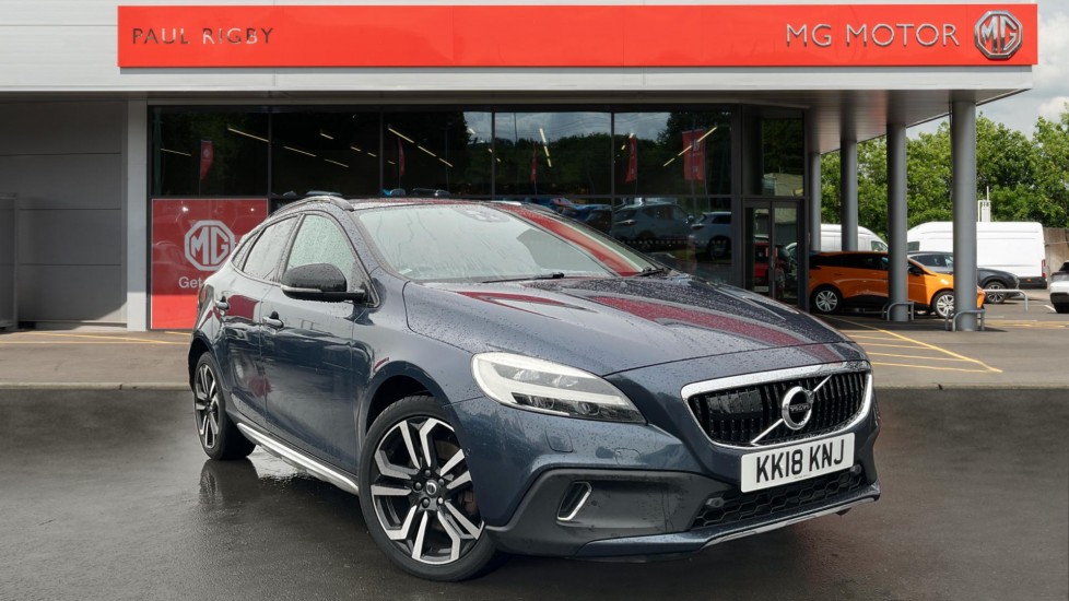 Main listing image - Volvo V40 Cross Country