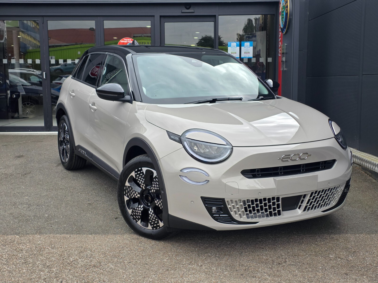 Main listing image - Fiat 600