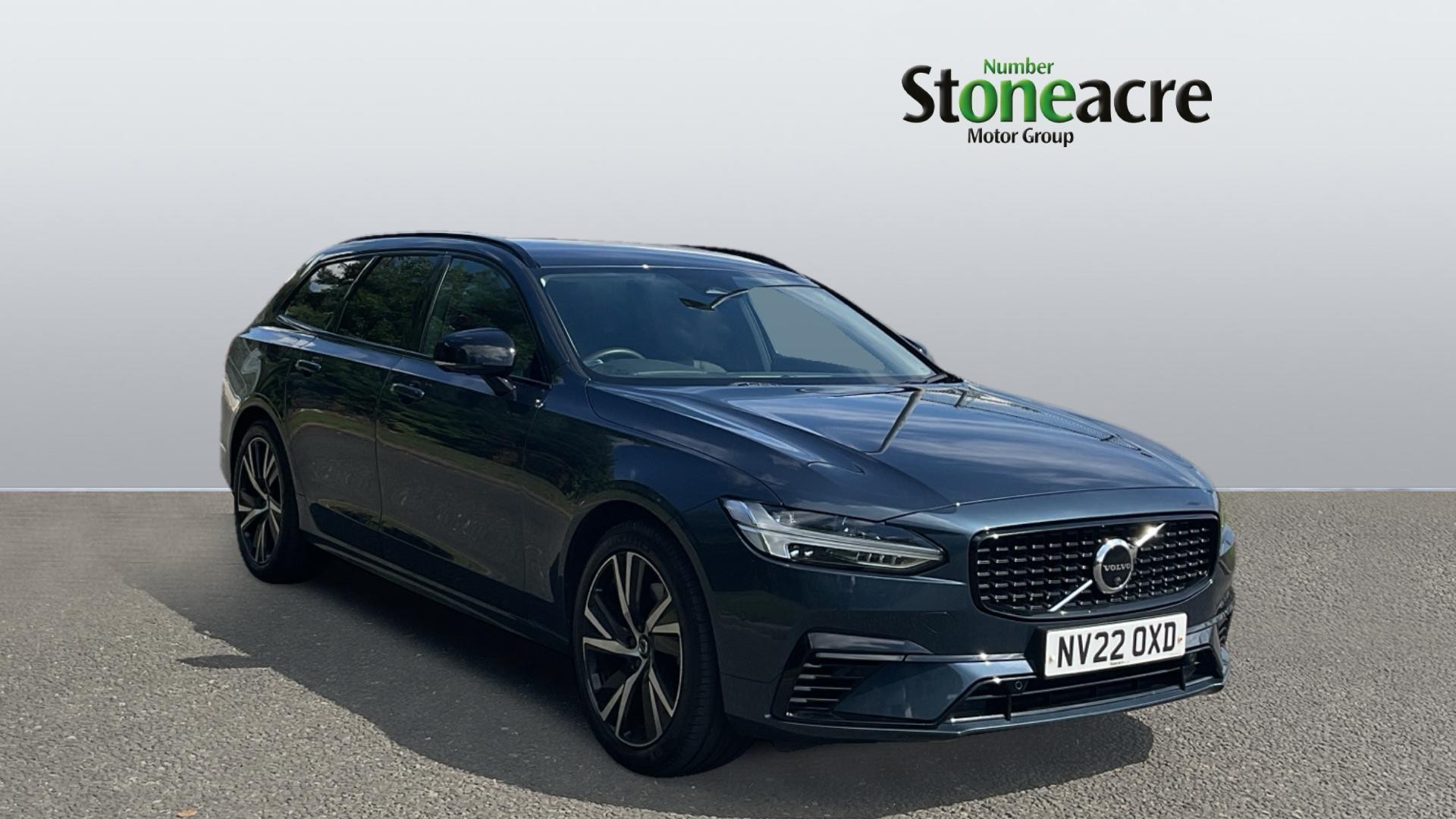 Main listing image - Volvo V90
