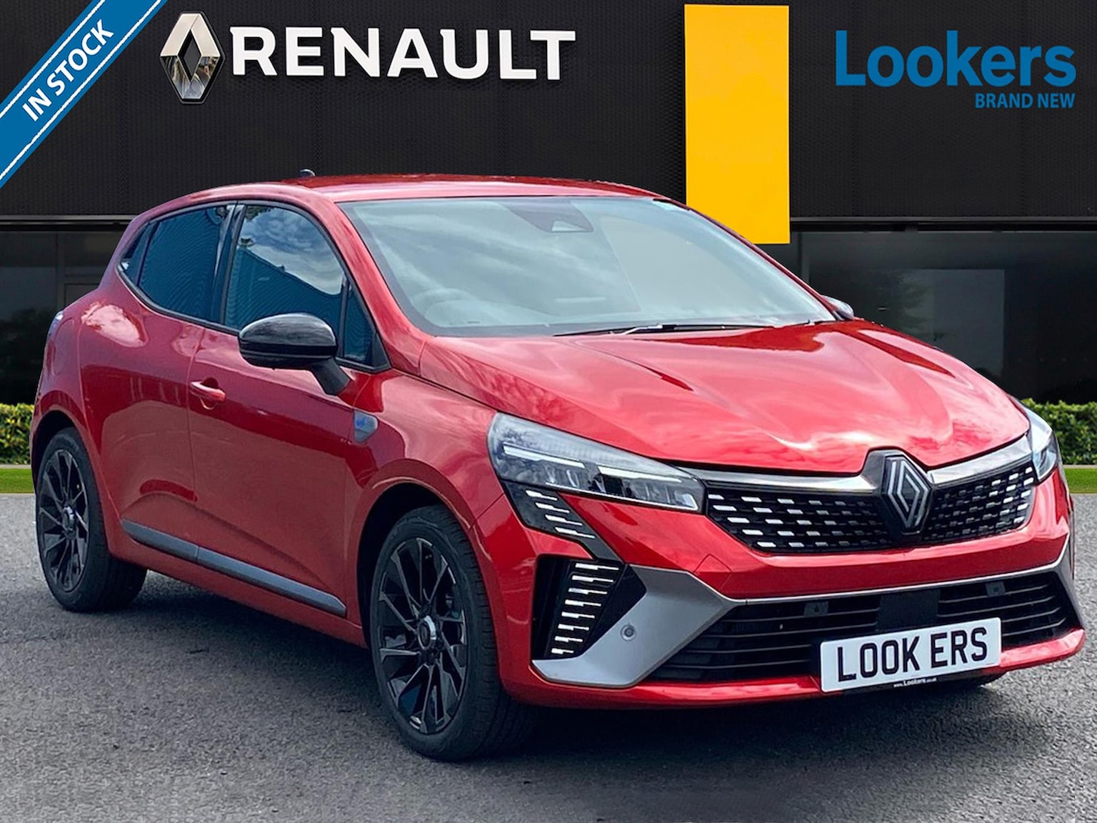 Main listing image - Renault Clio