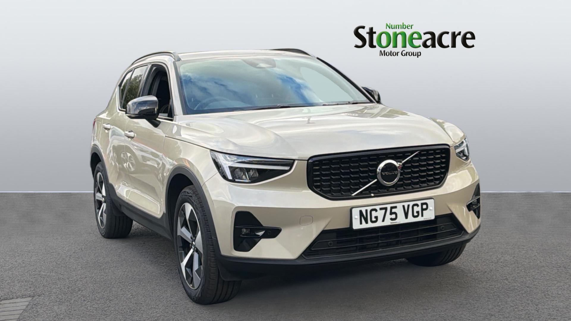 Main listing image - Volvo XC40