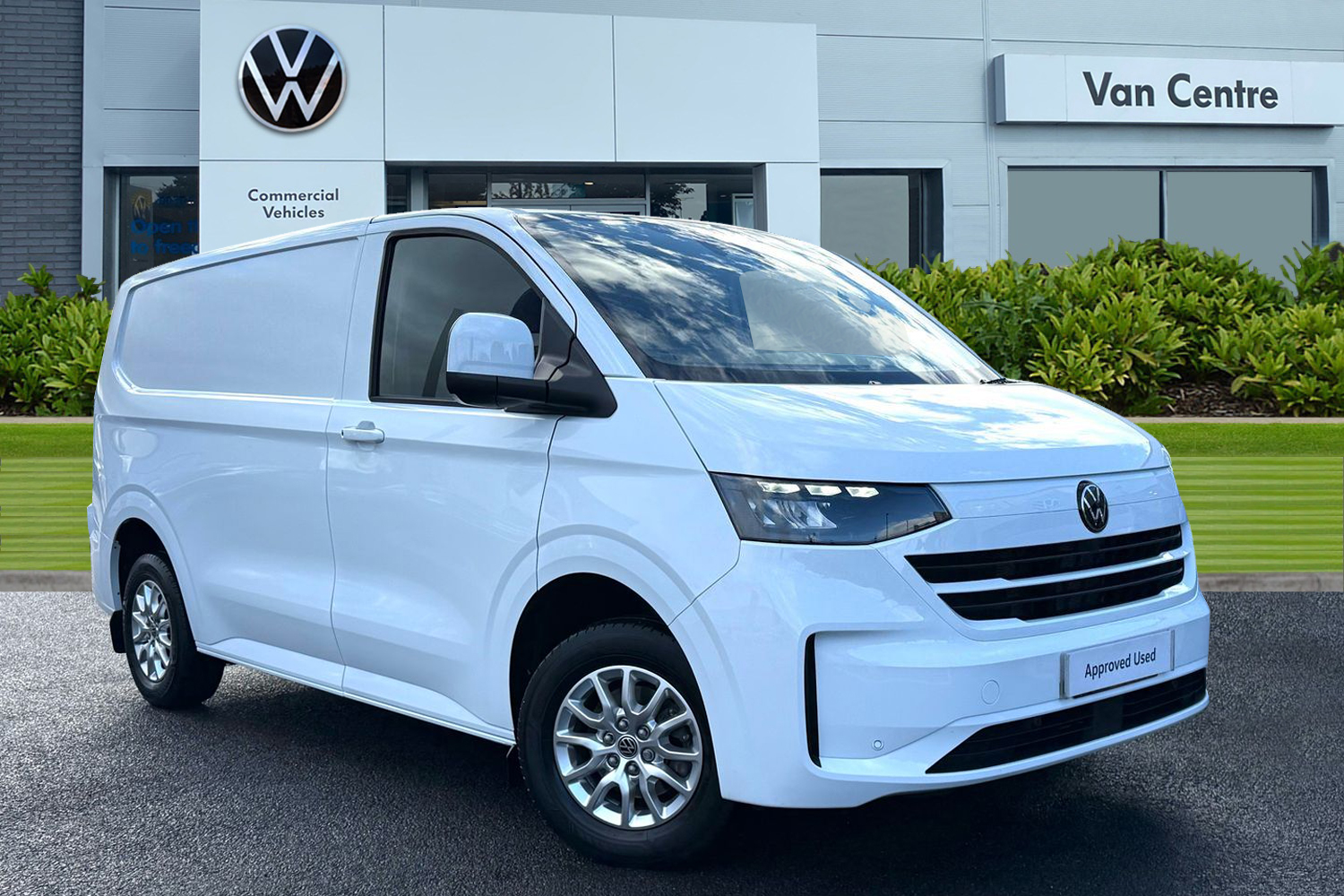 Main listing image - Volkswagen Transporter