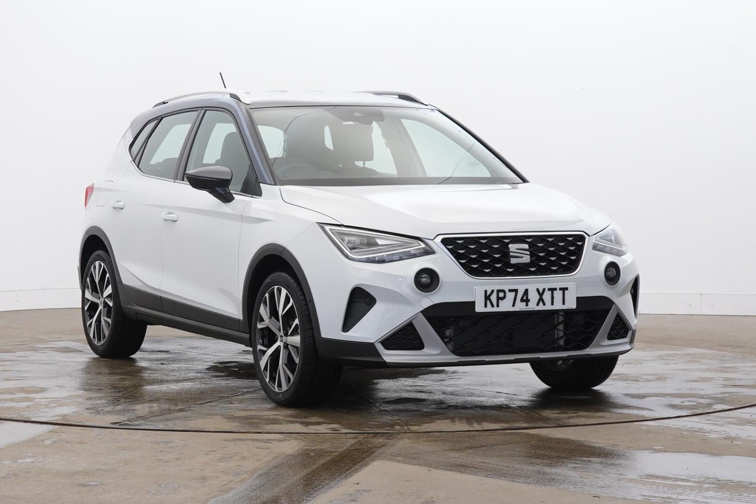 Main listing image - SEAT Arona