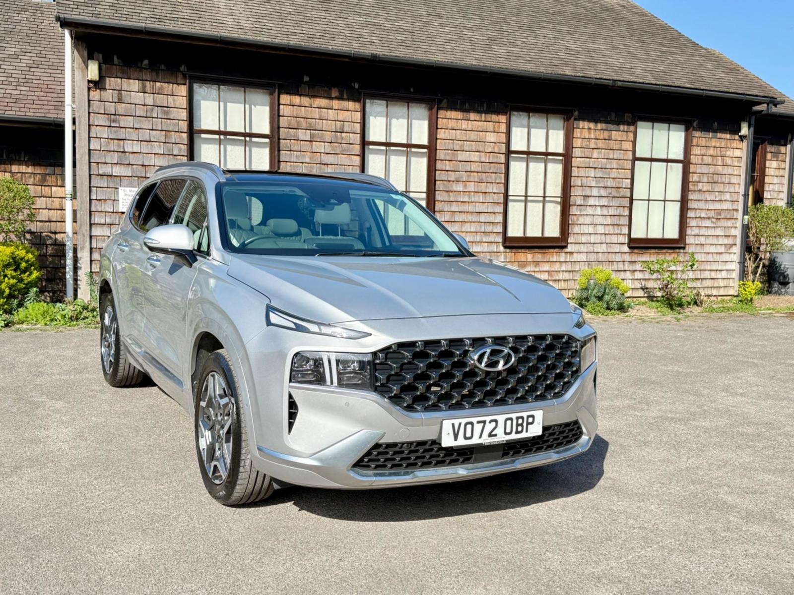 Main listing image - Hyundai Santa Fe
