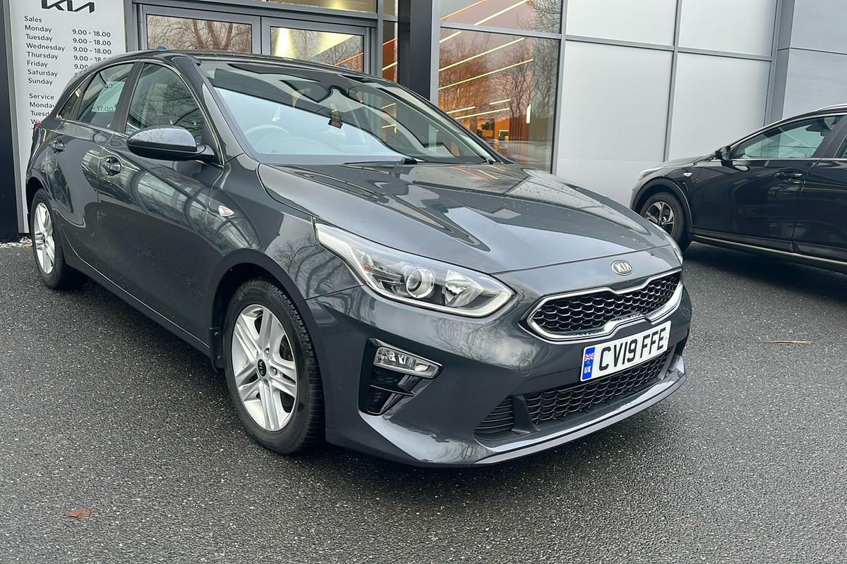 Main listing image - Kia Ceed