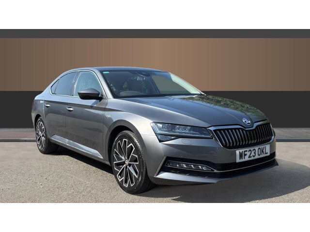 Main listing image - Skoda Superb
