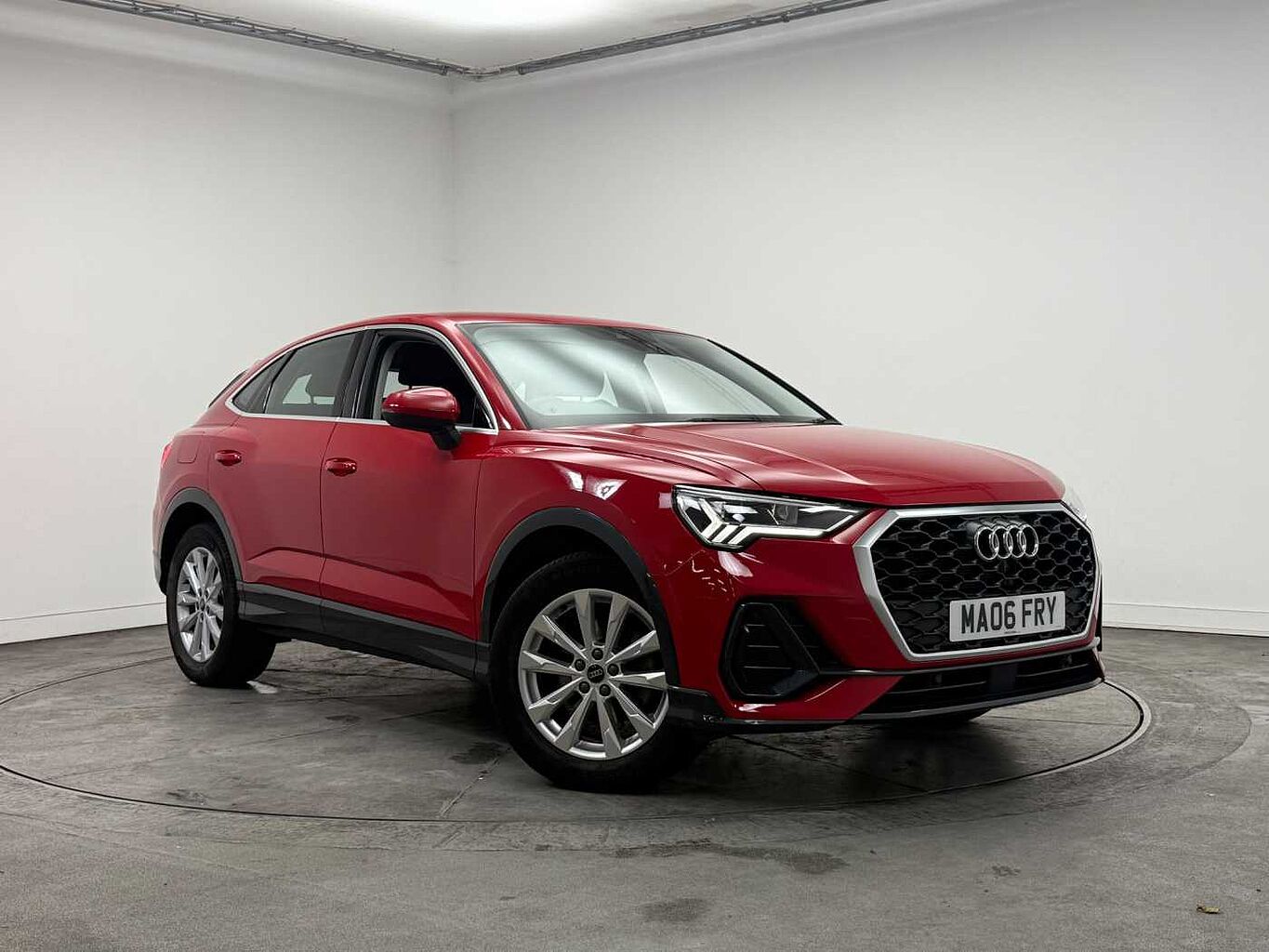 Main listing image - Audi Q3
