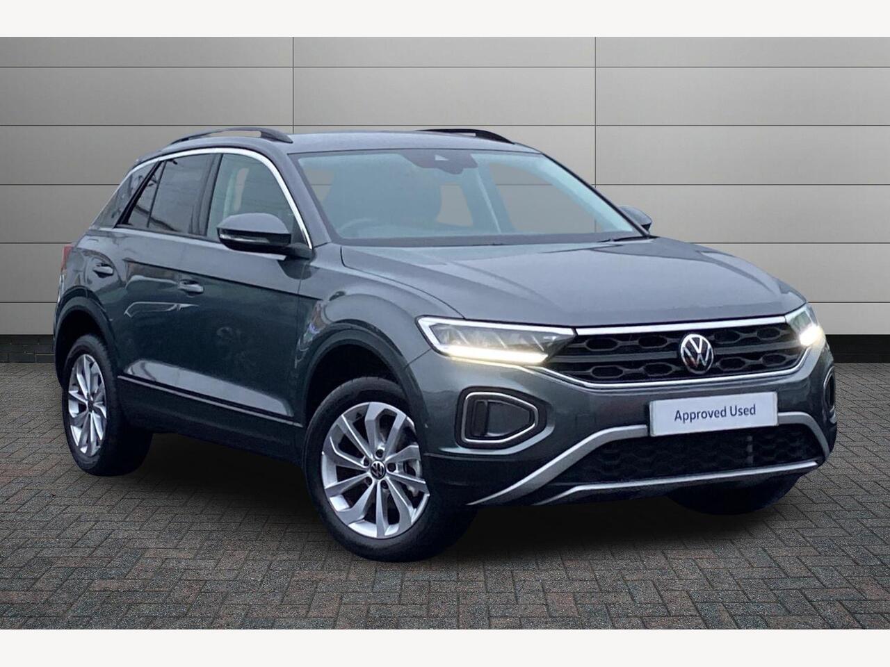 Main listing image - Volkswagen T-Roc