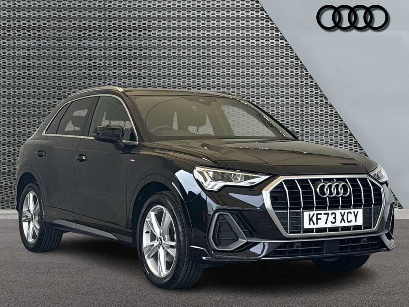 Main listing image - Audi Q3