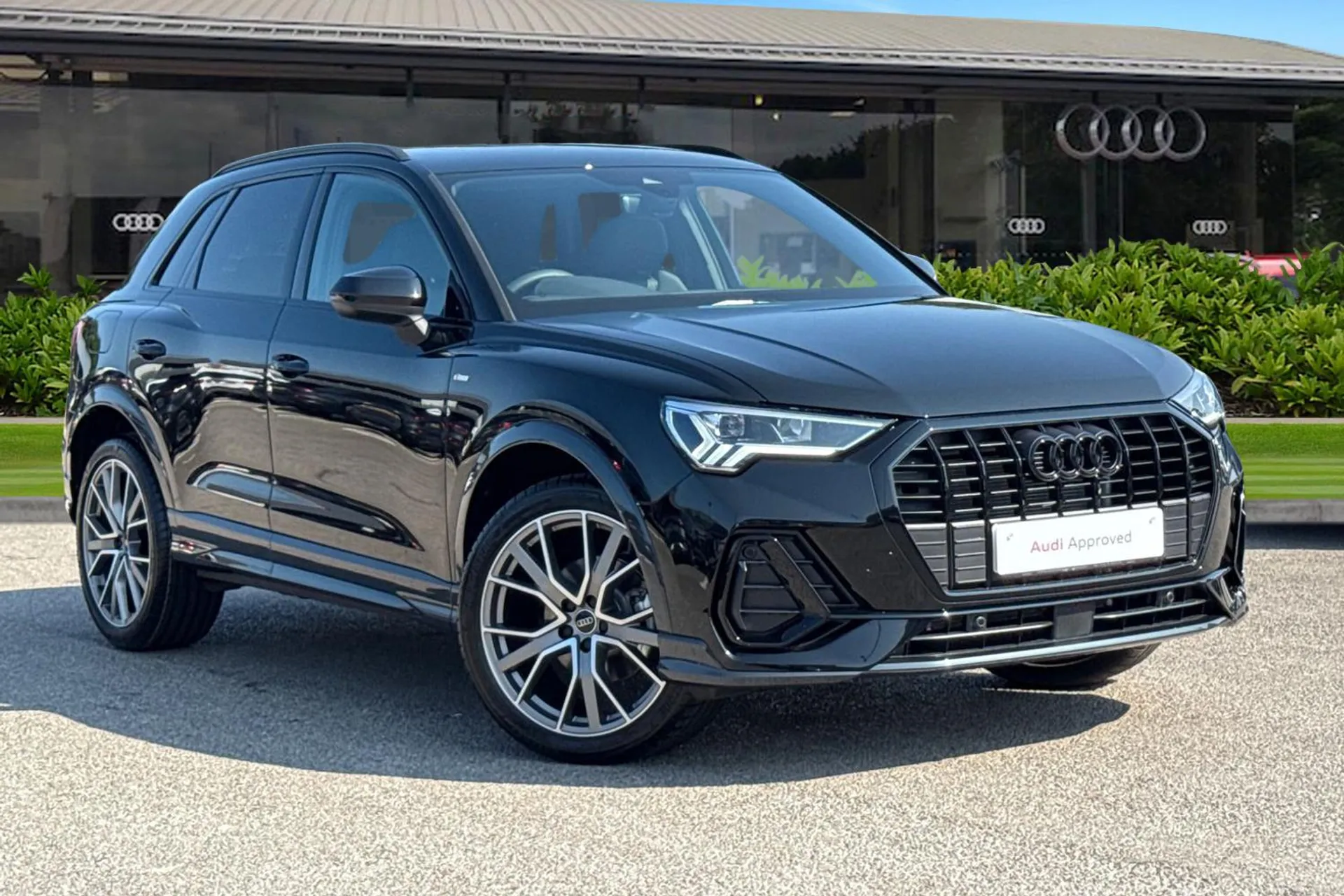 Main listing image - Audi Q3
