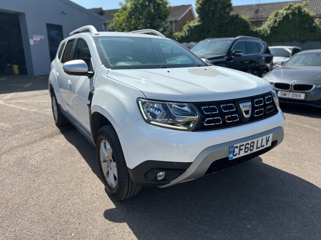 Main listing image - Dacia Duster