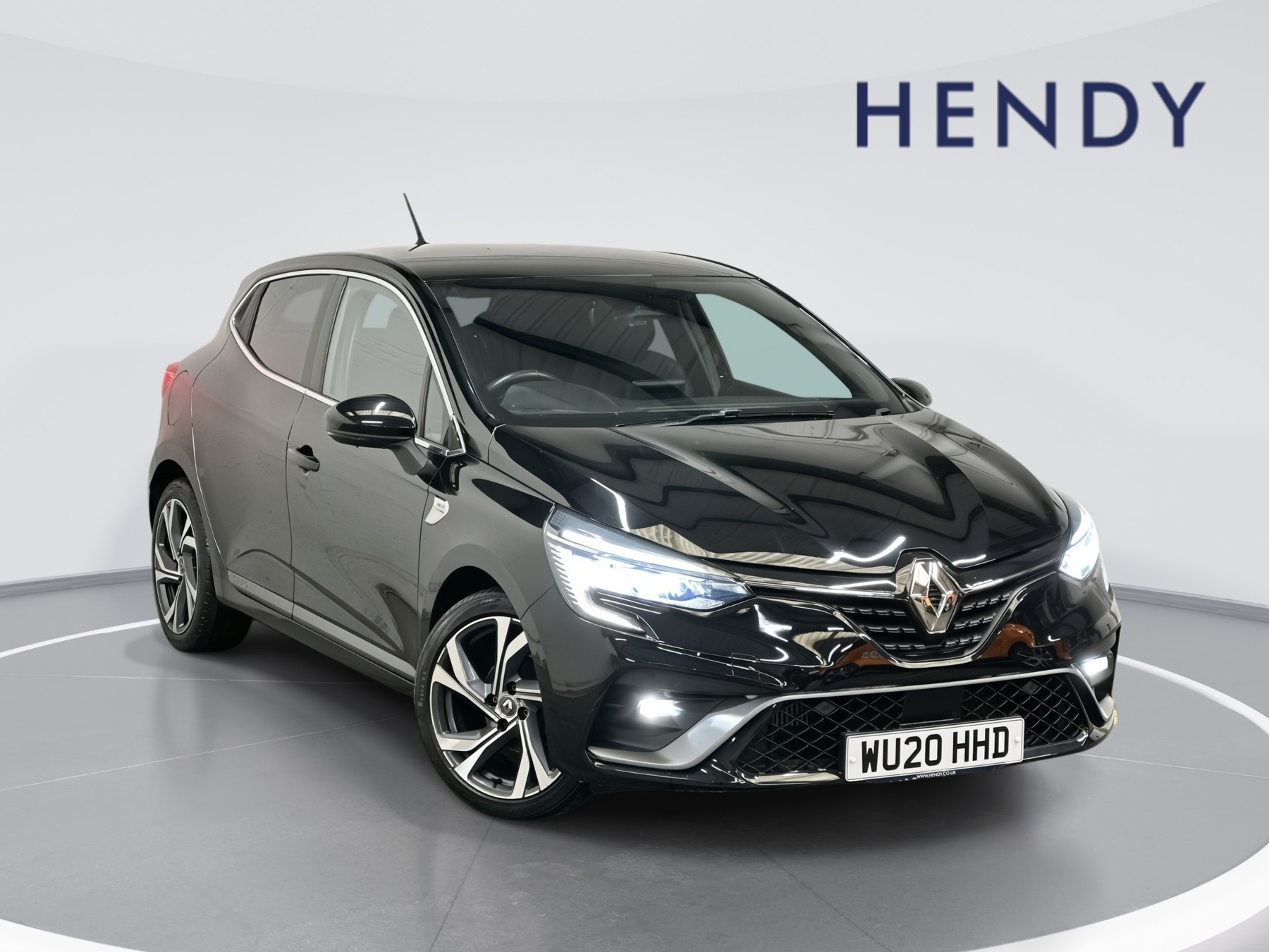 Main listing image - Renault Clio