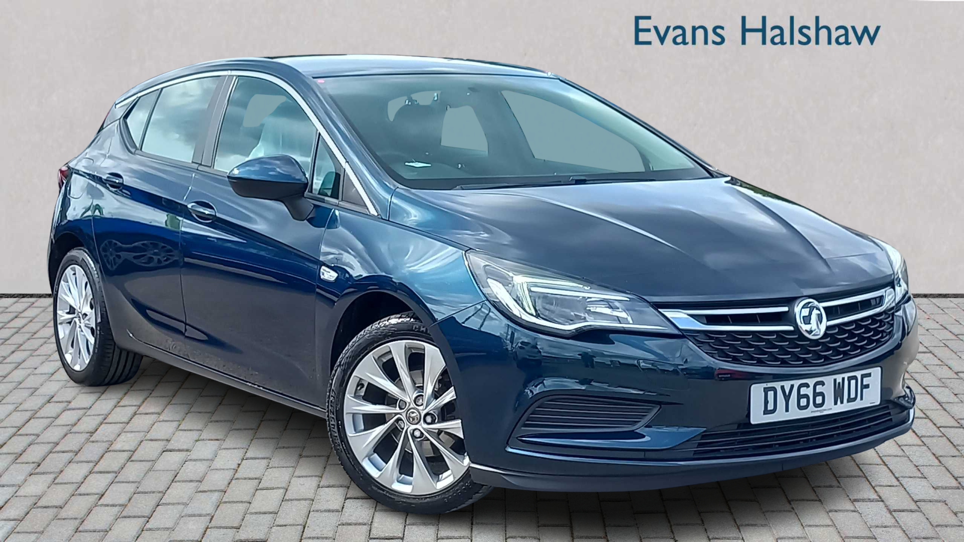 Main listing image - Vauxhall Astra