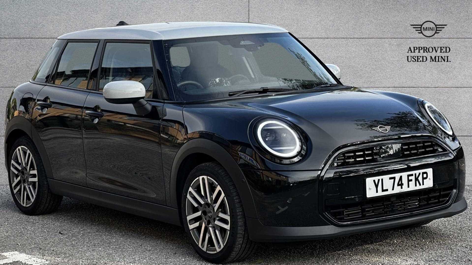 Main listing image - MINI Hatchback 5dr