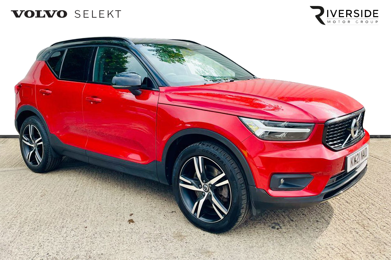 Main listing image - Volvo XC40 Recharge