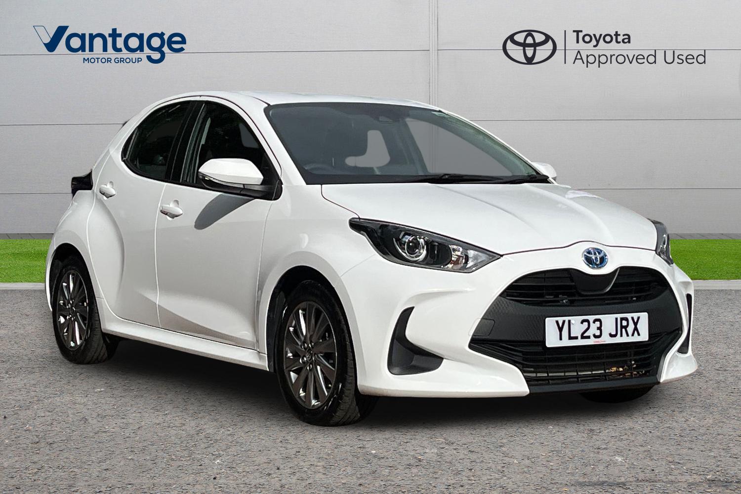 Main listing image - Toyota Yaris