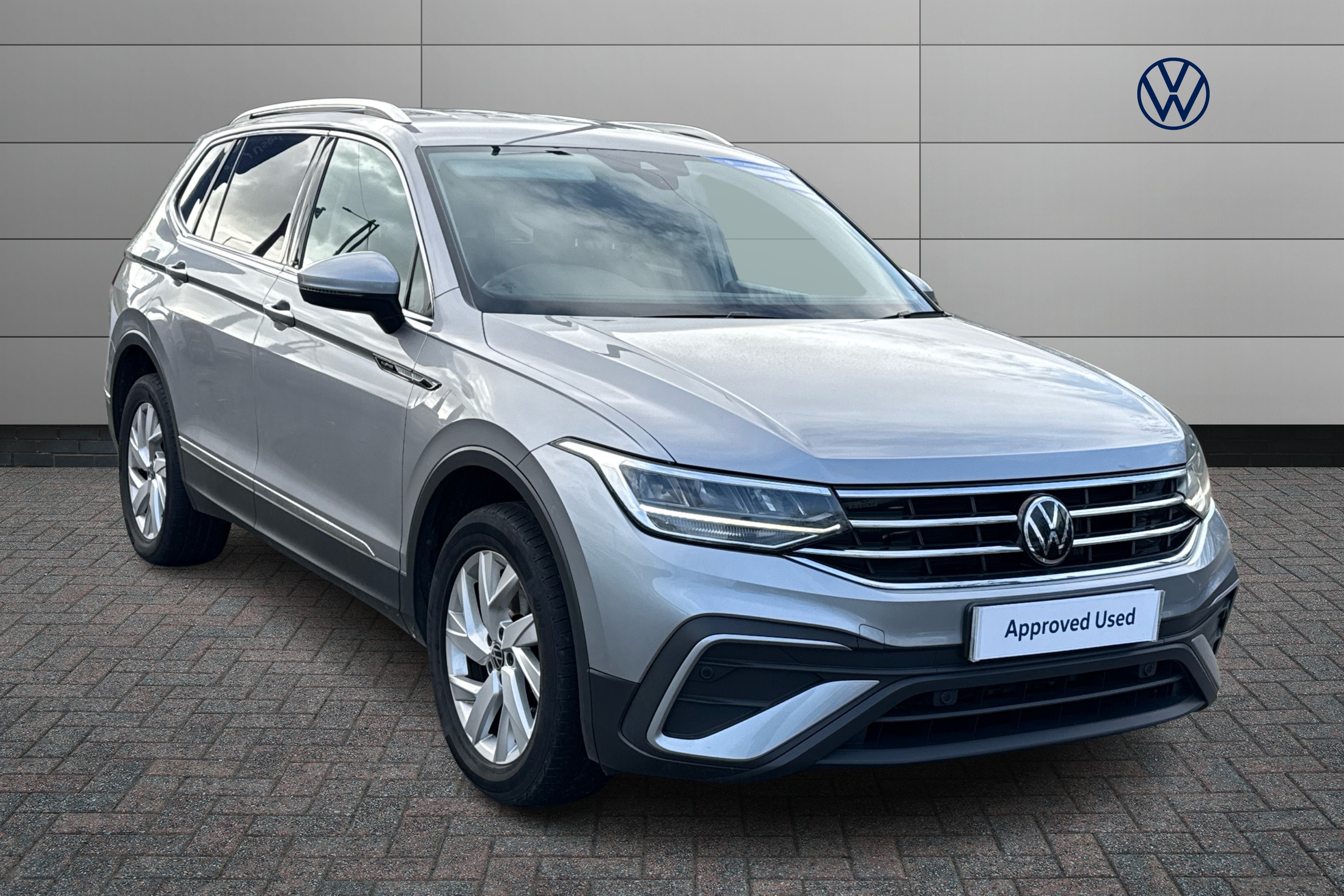 Main listing image - Volkswagen Tiguan Allspace