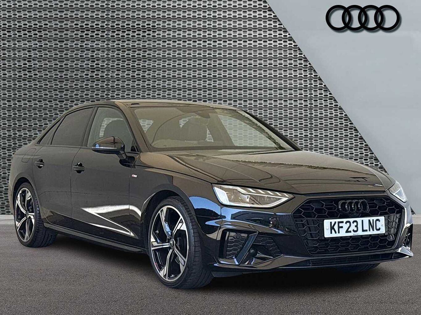 Main listing image - Audi A4