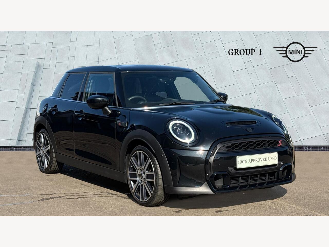 Main listing image - MINI Hatchback 5dr