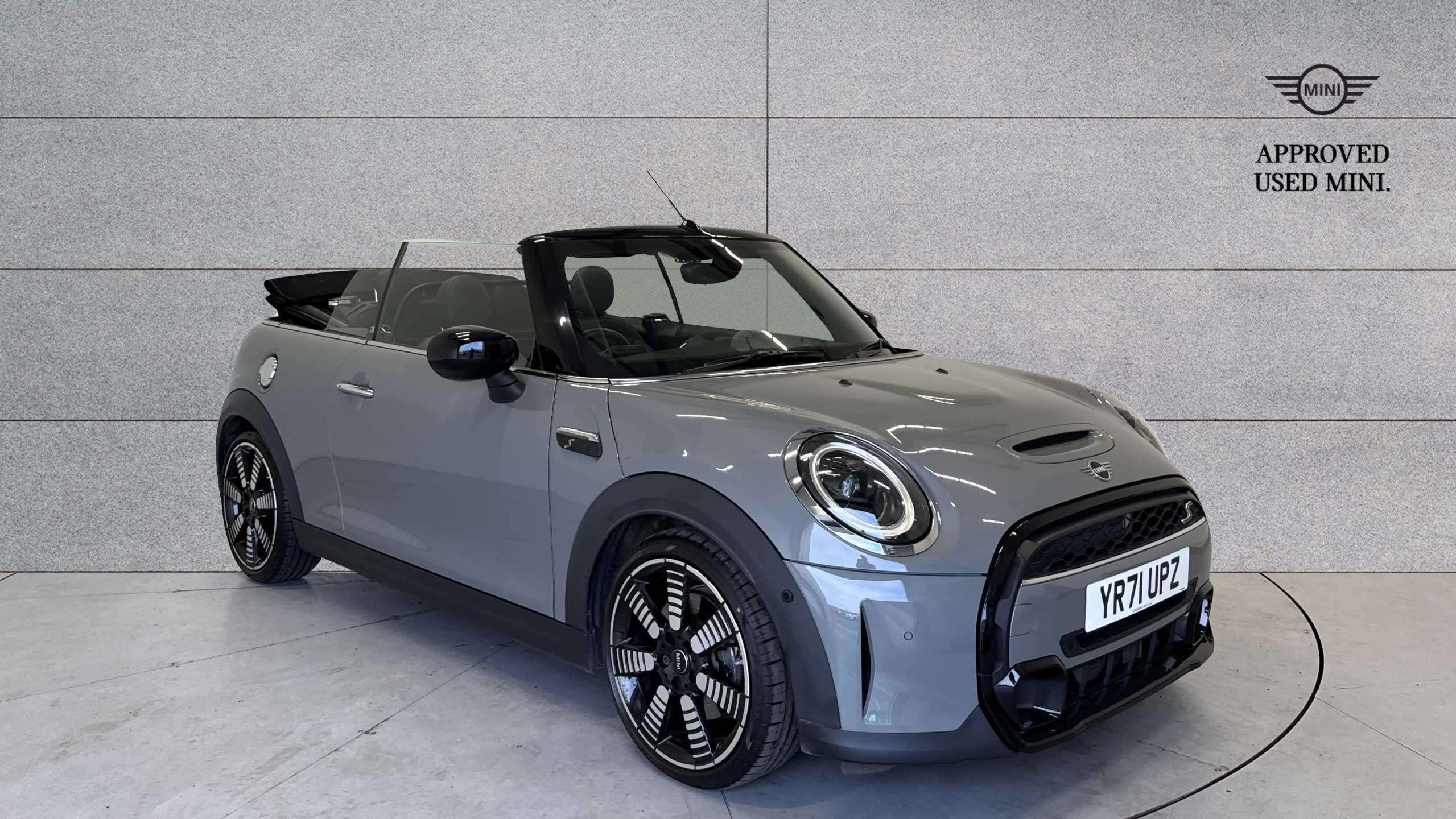 Main listing image - MINI Convertible