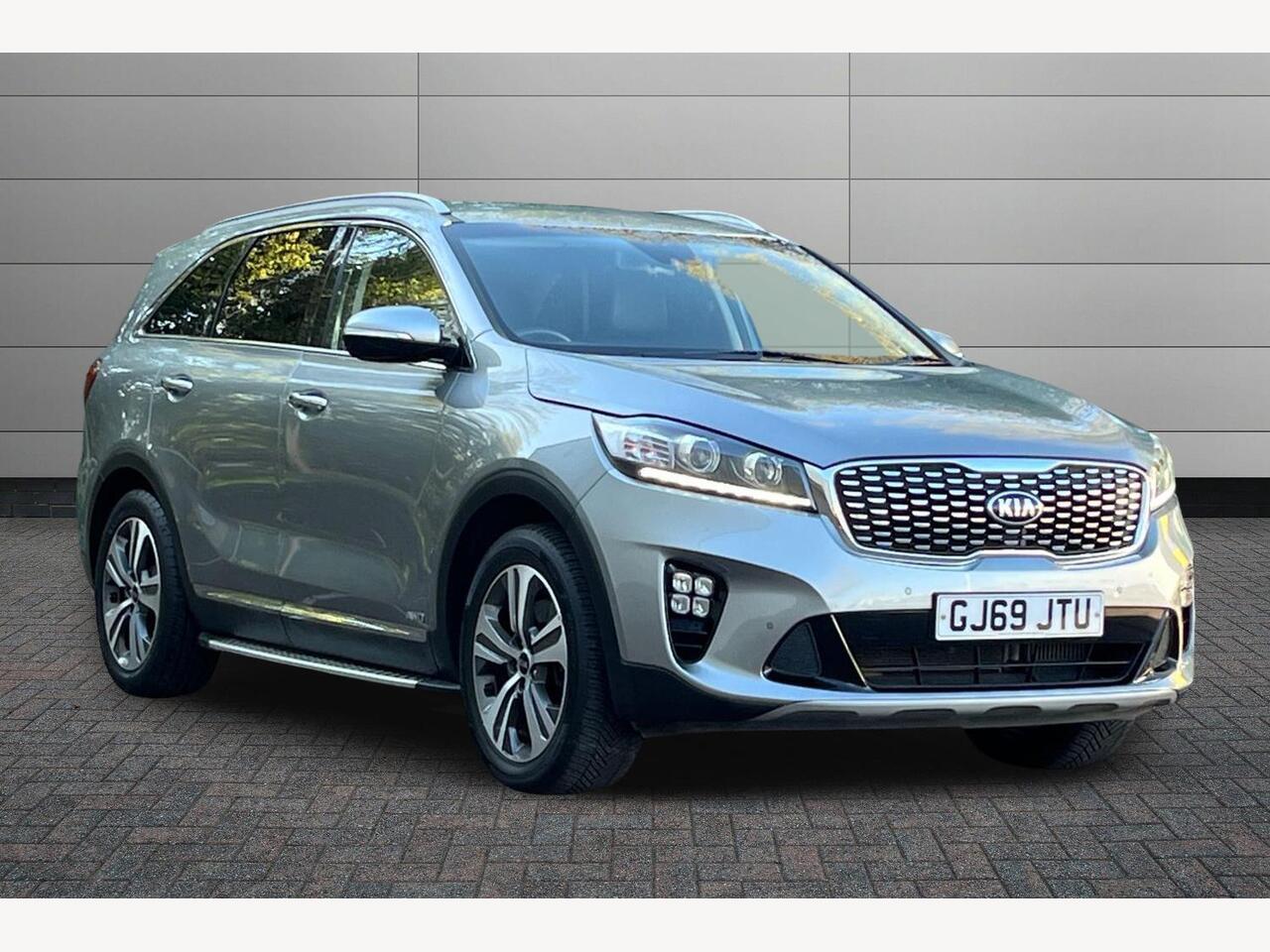 Main listing image - Kia Sorento