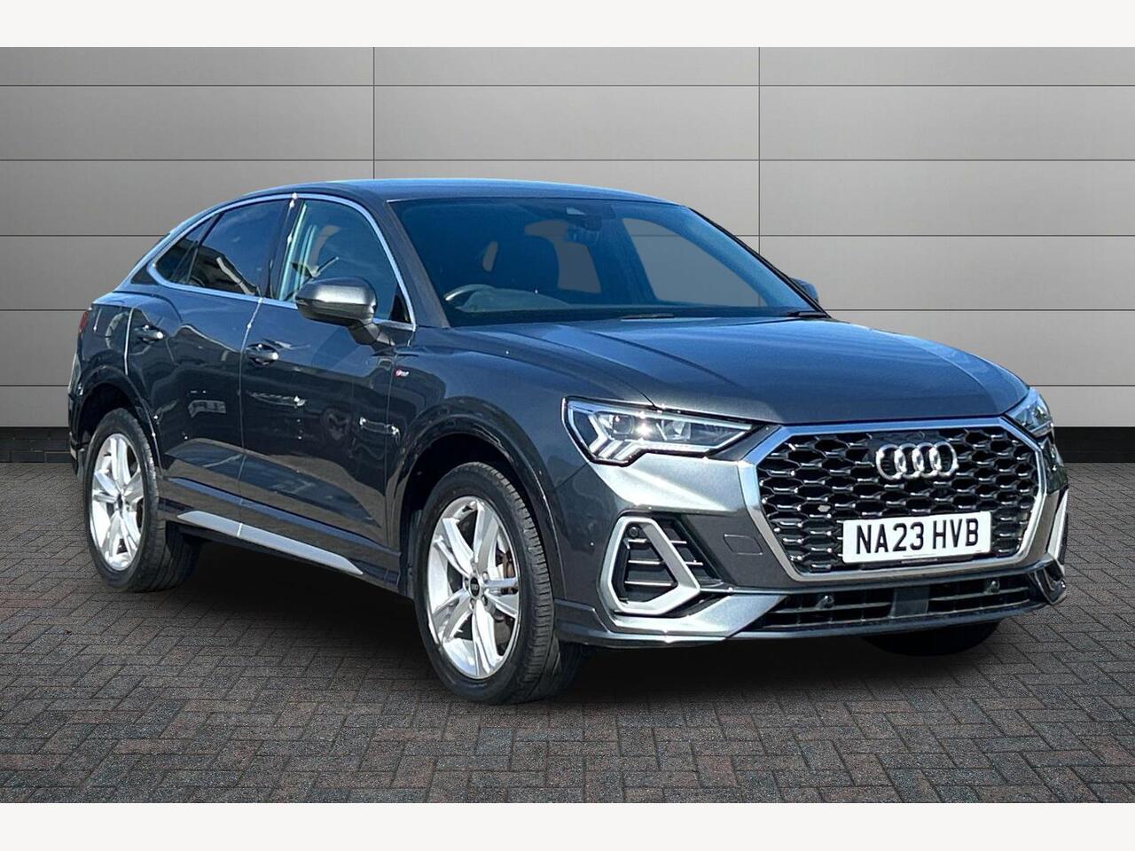 Main listing image - Audi Q3